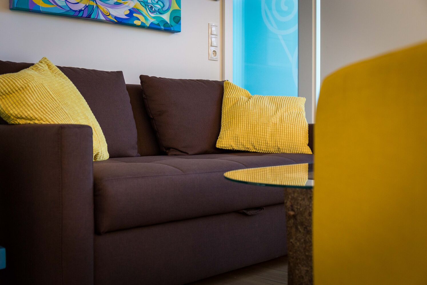 Die gemütliche Couch der Praxis Lebenswert.